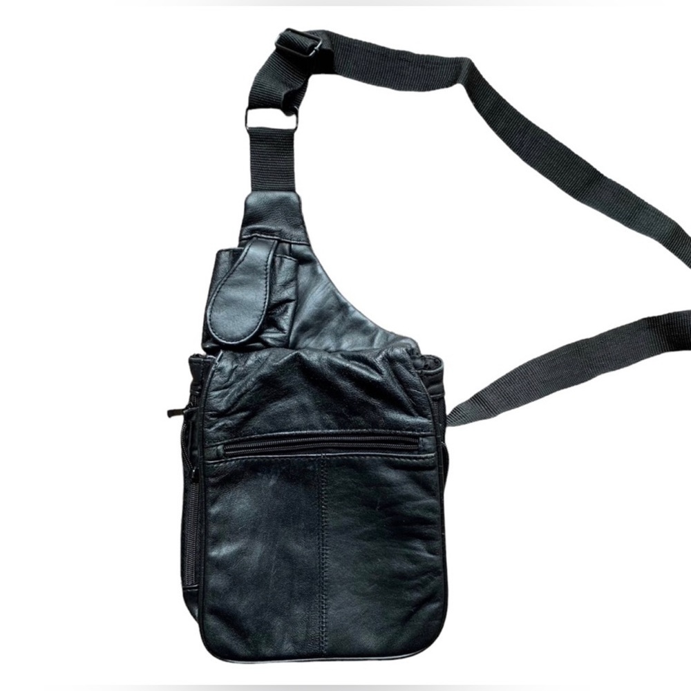 Buxton Black Leather Crossbody Travel Bag
